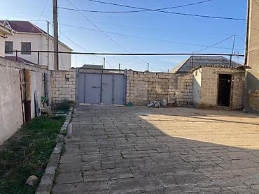 ucarda ucuz evler: Həyətyanı sahə / 4 sot həyət satılır 1 sotu 28 min Manat - — 4