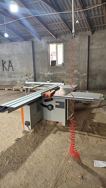 MEG A2800 format-kəsmə dəzgahı. Mebel və ağac emalı işləri üçün