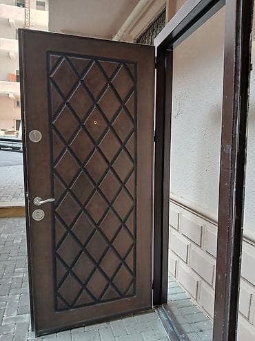 ev qapisi: Dəmir giriş qapısı - Material: möhkəm polad konstruksiya, metal — 2