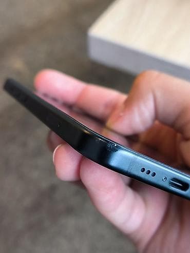 iphine: IPhone 15, 128 GB, Qara, Face ID — 5