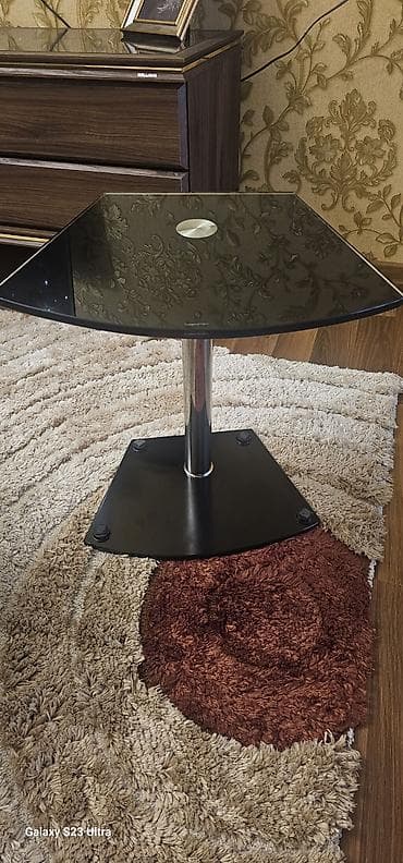 Jurnal masası, Açılmayan, Şüşə, Künc masa lalafo.az -da Jurnal masası, Açılmayan, Şüşə, Künc masa