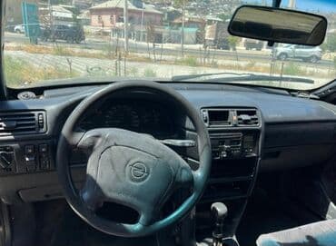qosqu satilir: Opel Astra: 1.7 l | 1995 il 350000 km Sedan — 2