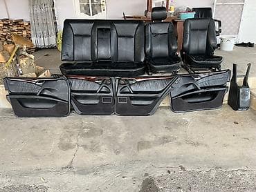 Mercedes-Benz W210 Dəri salonu. Ön sağ və sol oturacaqlar Arxa