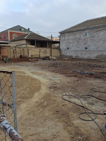 hövsanda bina evi: 4 sot, Tikinti — 4