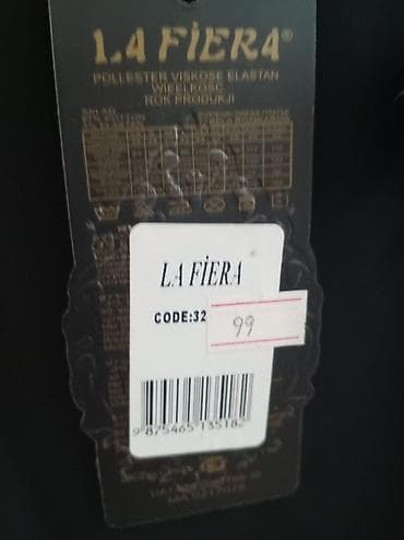 stringer alt geyimi: “La Fiera” qadın paltarı - Rəng: qara - Model: düz kəsim, yumru — 3