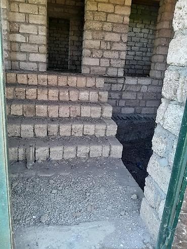 ev ve bag: 5 otaqlı, 8 kv. m, Kredit yoxdur, Təmirsiz — 3