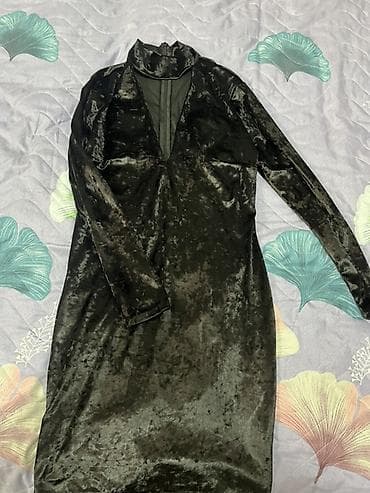 Qara məxməri don - Material: yumşaq, parıltılı məxmər (velvet) toxuma