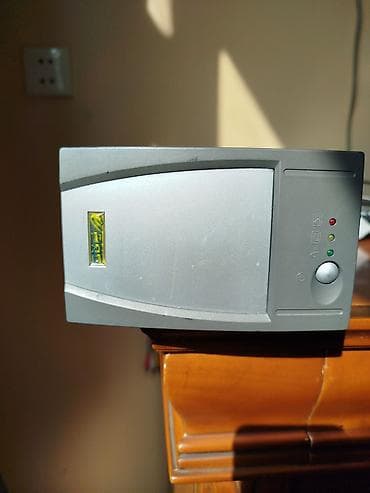 UPS, < 500 Vt, Rozetkaların sayı - 2