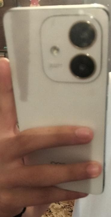 pc 1 tb: Oppo 7 Pro, 256 GB, rəng - Ağ, Face ID — 2