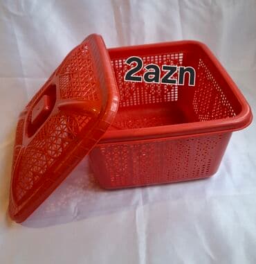 Qapaqlı plastik səbət - Rənglər: qırmızı və yaşıl - Material: möhkəm