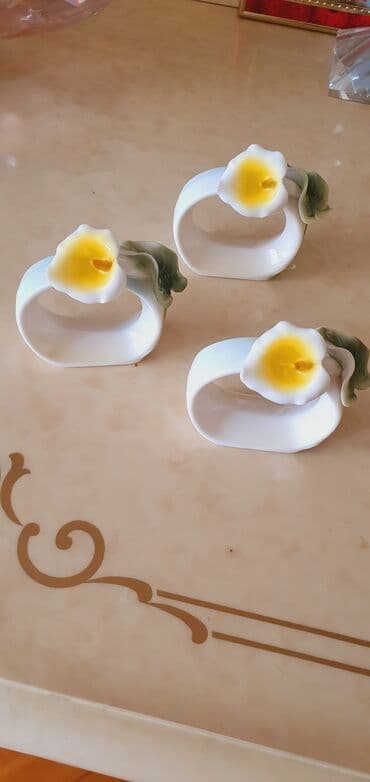 pon pon yumurtası: Salfetka ucun. Farfordur. 6 eded 120m — 2