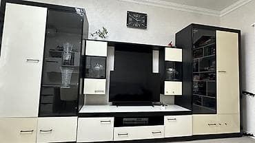 plastik ayna qapi: TV stend — 2