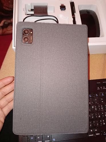 Oveco Tablet PC + klaviatura dəsti Məhsul tərkibi: - Oveco Tablet PC — 3