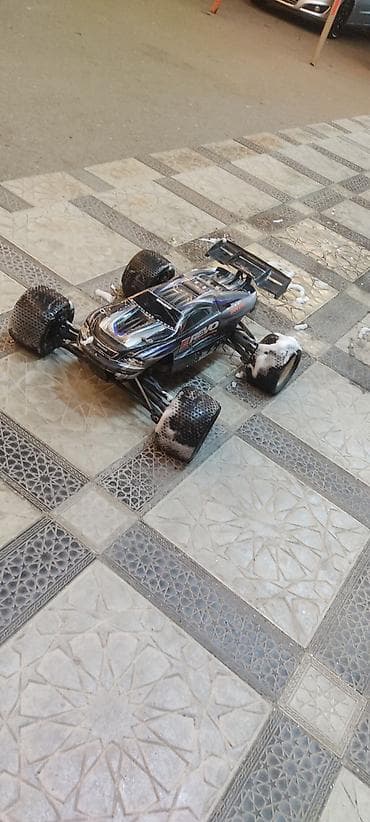 uzunbogaz cekmeler: Traxxas E-Revo RC truggy - 1/10 ölçülü yüksək performanslı elektrikli — 4