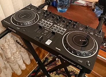 Pioneer REV1 DJ kontroleri - Serato DJ Lite/Pro ilə uyğun işləyir
