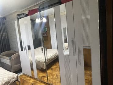 Комплекты диванов и столов: Двуспальная кровать — 2