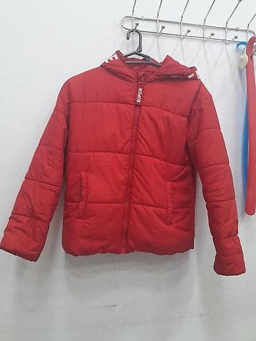 Qırmızı rəngli uşaq qış gödəkçəsi - Model: kapüşonlu, ön hissədə tam — 1