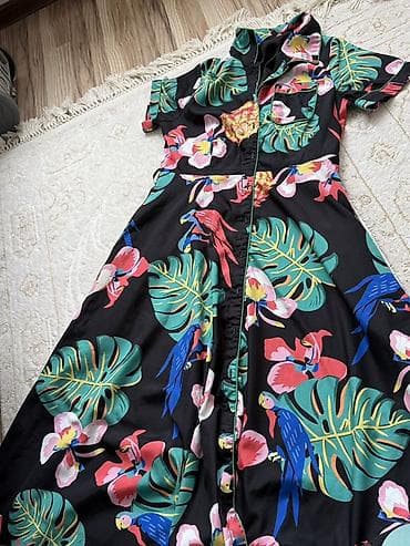 Qadın geyimləri dəsti – 3 don.hər biri 10 azn.3 unu alana 25 azn.38,40