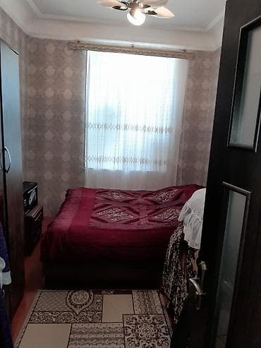 Mənzillər: Esmira şadliq sarayının yanında yerləşir 3 mərtəbənin 1ci — 2