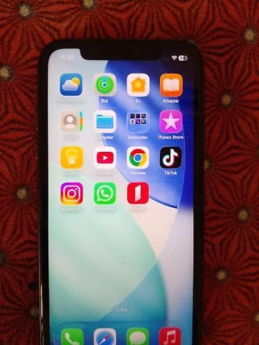 corn iphone: IPhone 11, 128 GB, Qara, Qırıq — 3
