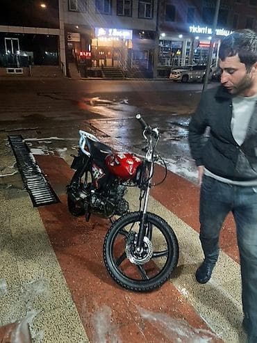 Motoriklet — kiçik həcmli, şəhərdaxili gediş-gəliş və çatdırılma üçün