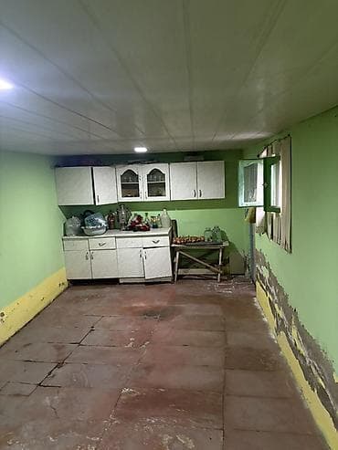 memar ecemi kiraye ev: ARENDAYA VERİLİR Qapalı qaraj/anbar sahəsi Avtomobil saxlamaq — 2