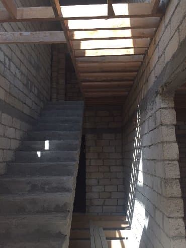 4 faizli ipotekada olan evler: Masazır 4 otaqlı, 120 kv. m, Kredit var, Təmirsiz — 3