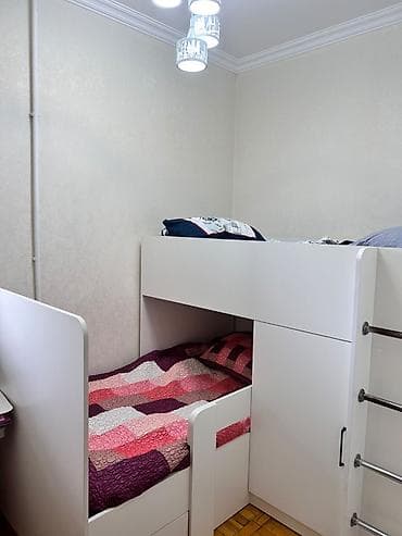 kireditle ev: Bakı, 7-ci mikrorayon, 3 otaqlı, Köhnə tikili, m. Azadlıq Prospekti, 65 kv. m — 10