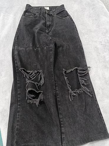 duyməli: Cinslər, Bershka, rəng - Qara — 1