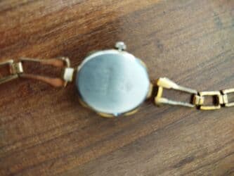 el fecr saat: Yeni, Qol saatı, Luch, rəng - Sarı — 3