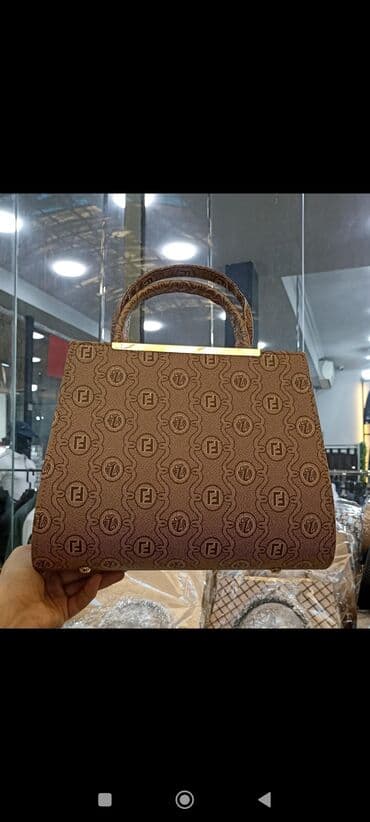 kurtka qadin ucun: Əl çantası — 19