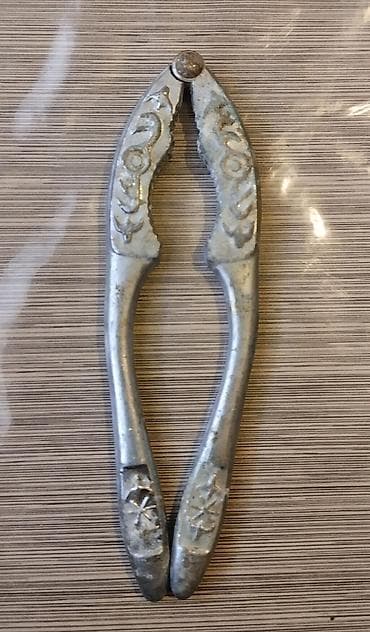 Məhsul: Antik əl alətləri dəsti Təsvir: - 2 ədəd dekorativ naxışlı