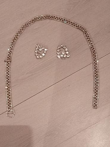 Parlaq rhinestone dəst: kəmər və sırğalar - Tərkib: kristal