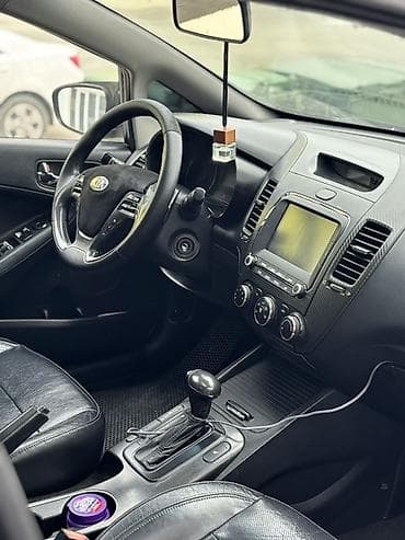 kia forte: Kia Cerato: 1.6 l | Sedan — 7