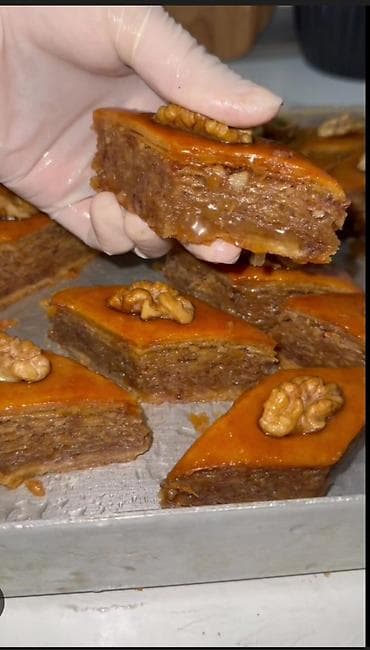 Ləpələr: Sifariş gebul olunur qabağcadan. Təmiz kərə yağıyla çatdırılma istiyə — 5