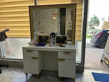 Gözəllik salonu üçün vizaj/saç ustası masasının dəsti - Geniş ölçülü