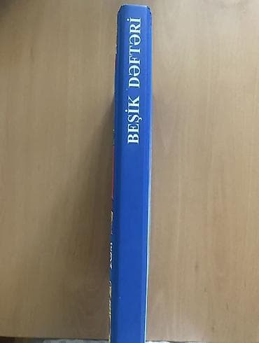 3d defter: “Beşik dəftəri” – körpənin ilk illərinə həsr olunmuş xatirə albomu — 2