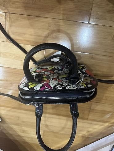 Polyonanlar, şlifovka maşınları: Çiçək naxışlı mini çanta - Forma: yarımdairəvi, kompakt ölçü; — 3