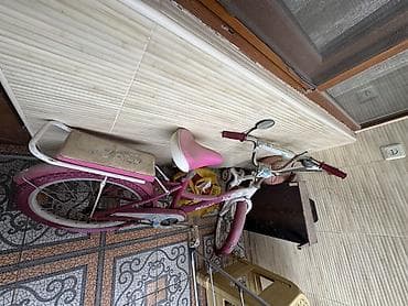 20 velosiped: Usaq velosipedidi balkonda qalib.tekerinin biri boshalib.30 azn — 4