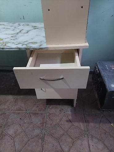 Офисная мебель на заказ: Прямой стол, С полками, С выдвижными ящиками, МДФ — 2