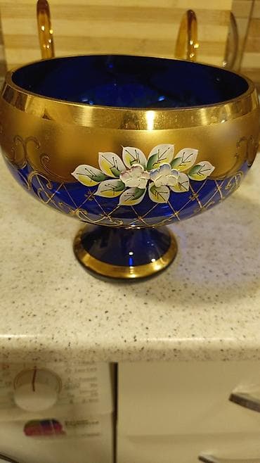 mavi ladin: Mavi şüşədən dekorativ meyvə/qəlyanaltı qabı – ayaqlı, klassik forma — 1