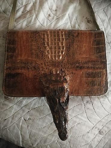 Məhsul: Unikal dizaynlı çiyin çantası - Material:Temiz timsah derisi