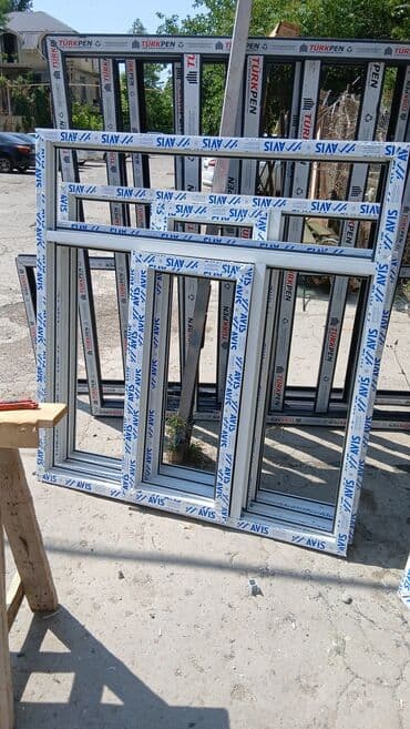 lalafo plastik qapi pencere: Ağ rəngli plastik çərçivəli bu pəncərə, müasir dizaynı ilə istənilən — 8