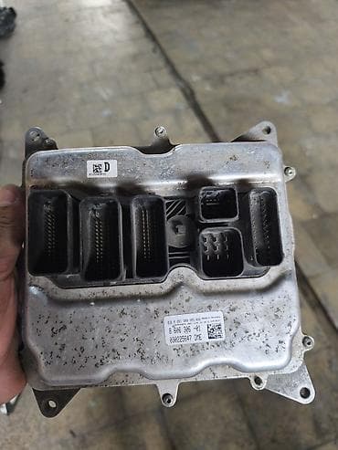 BMW mühərrik idarəetmə bloku (DME/ECU) - Üstündəki etiket: 8 606 306