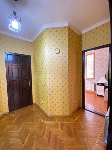 bakida kiraya evler: 28 may metrosuna yaxın Amerika səfirliyinə yaxın 5 mertebeli binanın — 18