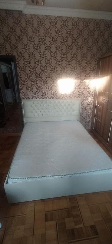 Çarpayılar: İşlənmiş, İkinəfərlik çarpayı, Bazalı, Matras ilə, Siyirməsiz — 1