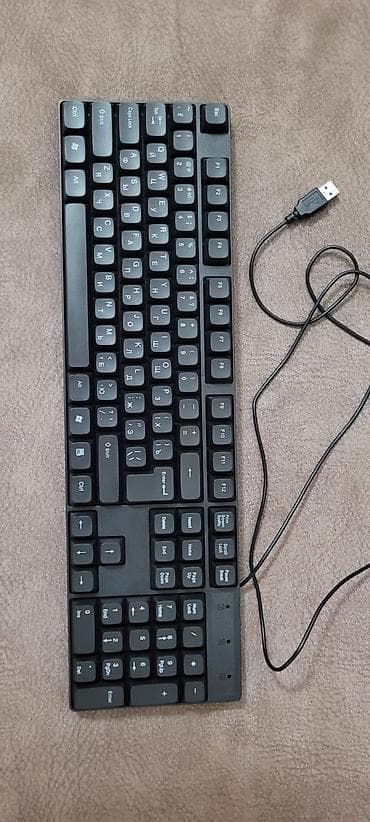 intel core i3 12100f: USB klaviatura – tam ölçülü Xüsusiyyətlər: - Tam ölçülü layout — 4