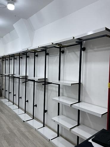 Mağaza vitrini və rəf sistemi - Metal karkaslı, divara bərkidilən