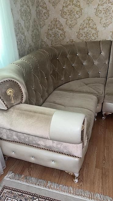 l 805: Künc divan, İşlənmiş, Vеlur parça — 2