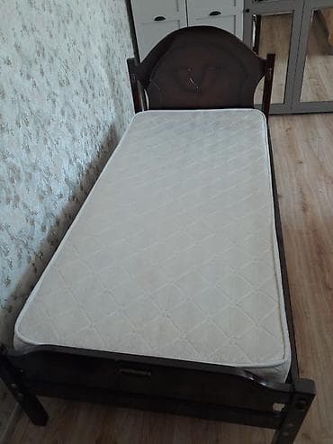Tək nəfərlik taxt və döşək dəsti - Ölçü: təqribən 90×190 sm (tək